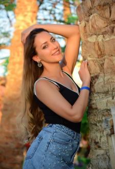 16098-Katerina-femme-Basel